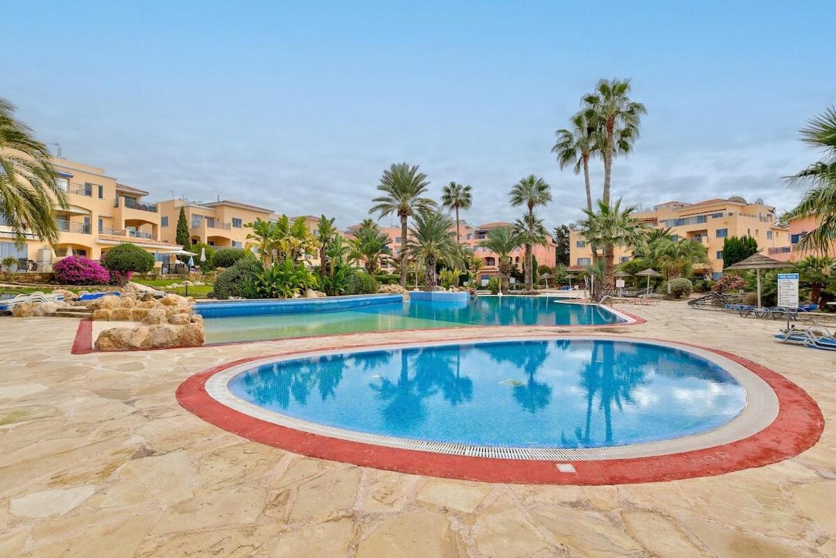 Limnaria Gardens Beautiful Apartment By Vichy Paphos Extérieur photo