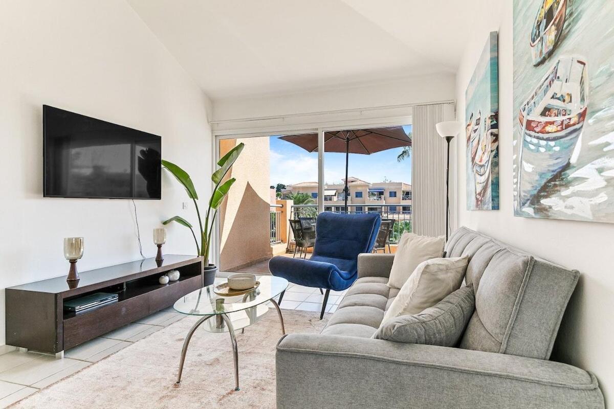 Limnaria Gardens Beautiful Apartment By Vichy Paphos Extérieur photo